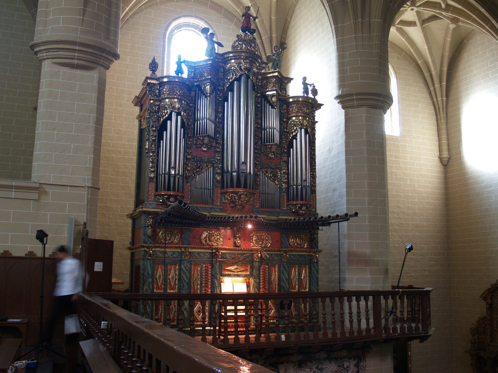 Órgano Ibérico de la Iglesia de Santiago de los Padres Dominicos de Pamplona